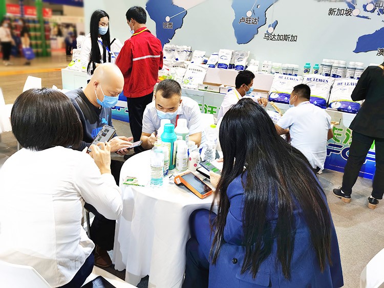 越是艱險(xiǎn)越向前，越是困境越突破，夫沃施廣西會(huì)滿譽(yù)而歸！